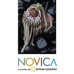 Peridot 'Spring Sun' Pendant Necklace (Thailand)