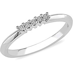 10k White Gold 1/10ct TDW Diamond Ring (I-J, I2)