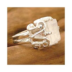 Sterling Silver 'Elegance' Moonstone Cocktail Ring (India)