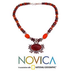 Silver Labradorite/ Carnelian 'Temptress' Necklace (India)