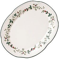 Pfaltzgraff Winterberry 18-inch Oval Platter