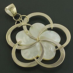 Sterling Silver Mother of Pearl Flower Pendant (Indonesia)