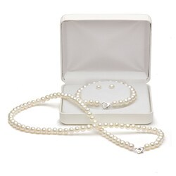DaVonna White FW Pearl 3-piece Jewelry Set with White Leatherette Box (6-7 mm)