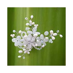 Pearl and Quartz 'Iridescent' Brooch (5-6 mm) (Thailand)