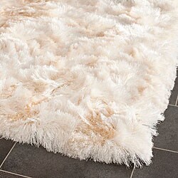 Hand-woven Silken Ivory Shag Rug (4' x 6')