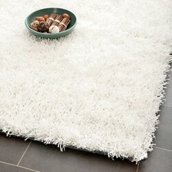 Hand-woven Medley Off-White Textured Shag Rug (5' x 8')