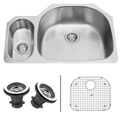 Vigo 32-inch Undermount Stainless Steel Kitchen Sink/ Grid/ Two Strainers
