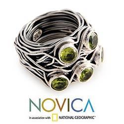 Sterling Silver 'Hidden Treasure' Peridot Cocktail Ring (Indonesia)