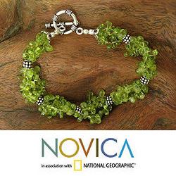 Sterling Silver 'Song of Summer' Peridot Beaded Bracelet (India)