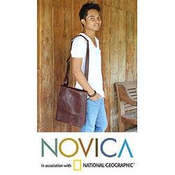 Leather Men's 'Jakarta Brown' Large Messenger Bag (Indonesia)