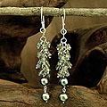 Sterling Silver 'Winter' Labradorite and Pearl Earrings (5 mm) (India)