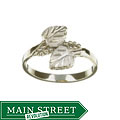 Black Hills Silver Women's Leaf Ring