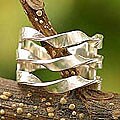 Sterling Silver 'Serpentine' Band Ring (Peru)