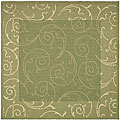 Courtyard Indoor/ Outdoor Oasis Olive/ Natural Polypropylene Rug (7'10 Square)
