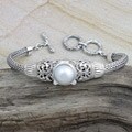 Sterling Silver Mabe Pearl Bali Toggle Bracelet (12 mm) (Indonesia)