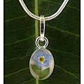 Sterling Silver Forgetmenot Flower Mini Oval Necklace (Mexico)