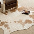 Handpicked Hacienda Brown and Off-White Cowhide Leather Rug (5' x 7')