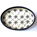 Hand-painted 11-inch Stoneware Oval Baker Dish (Poland)