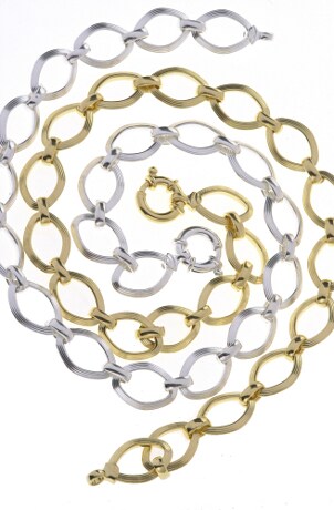 Clean metal jewelry