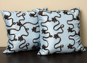 Decorative throw pillows