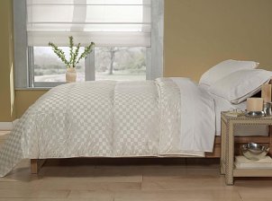 Small bedroom decor