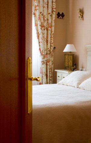 Floral bedroom curtains
