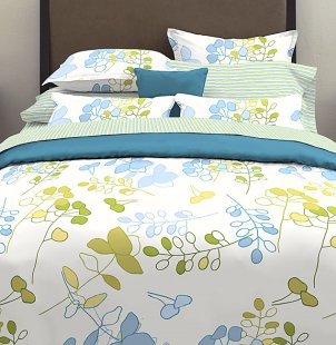 Duvet covers come in a variety of colors and prints