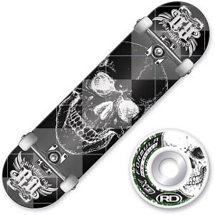 Skull skateboard deck and matching wheels